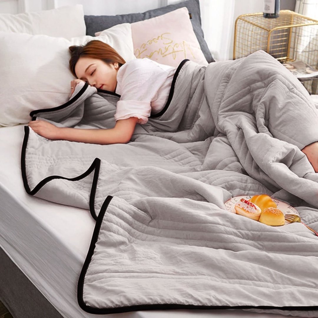 ArcticBreeze | Unmatched Cooling Blanket for Ultimate Sleep Comfort