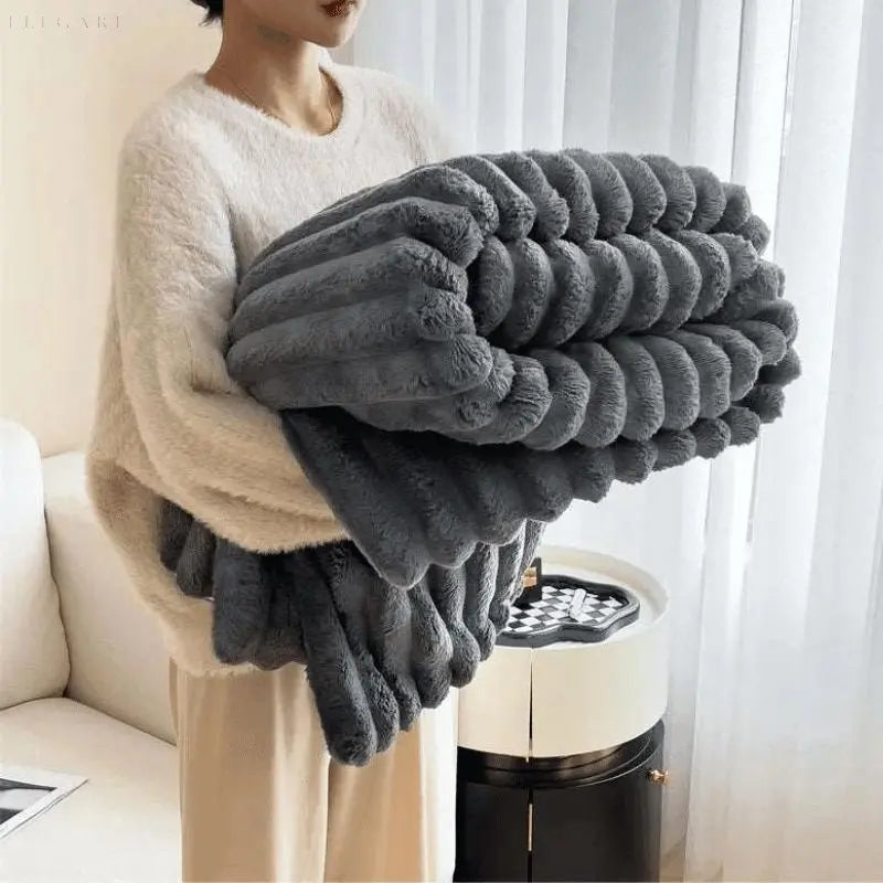 ComfortCuddle | Plush & Cosy Fleece Blanket