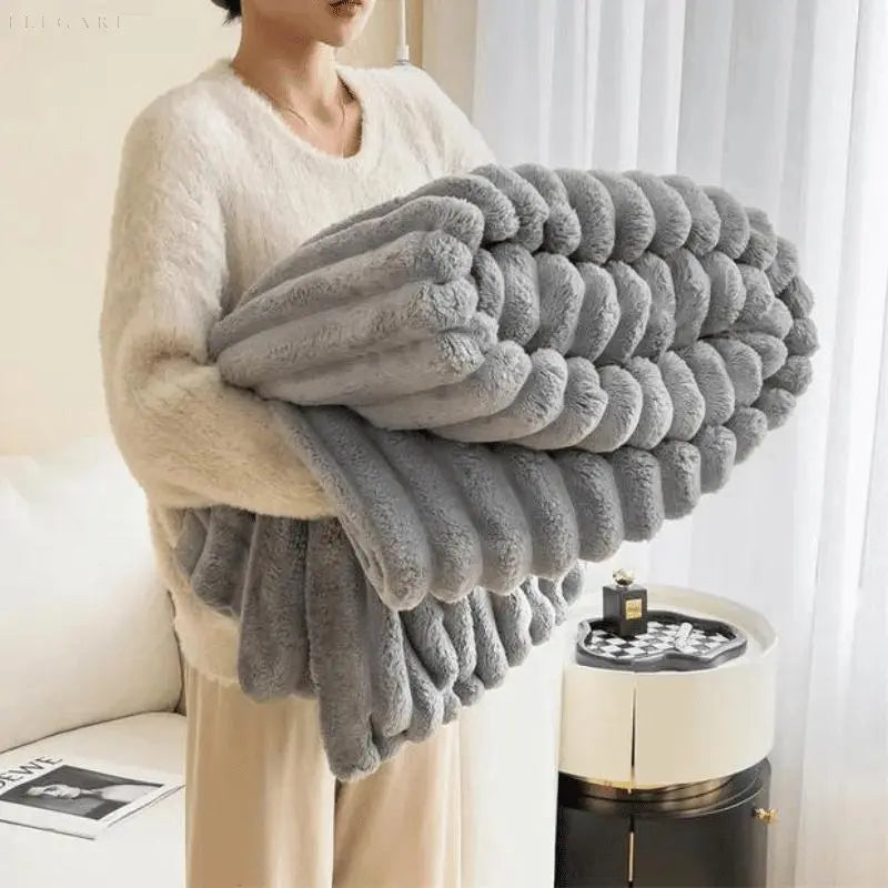 ComfortCuddle | Plush & Cosy Fleece Blanket