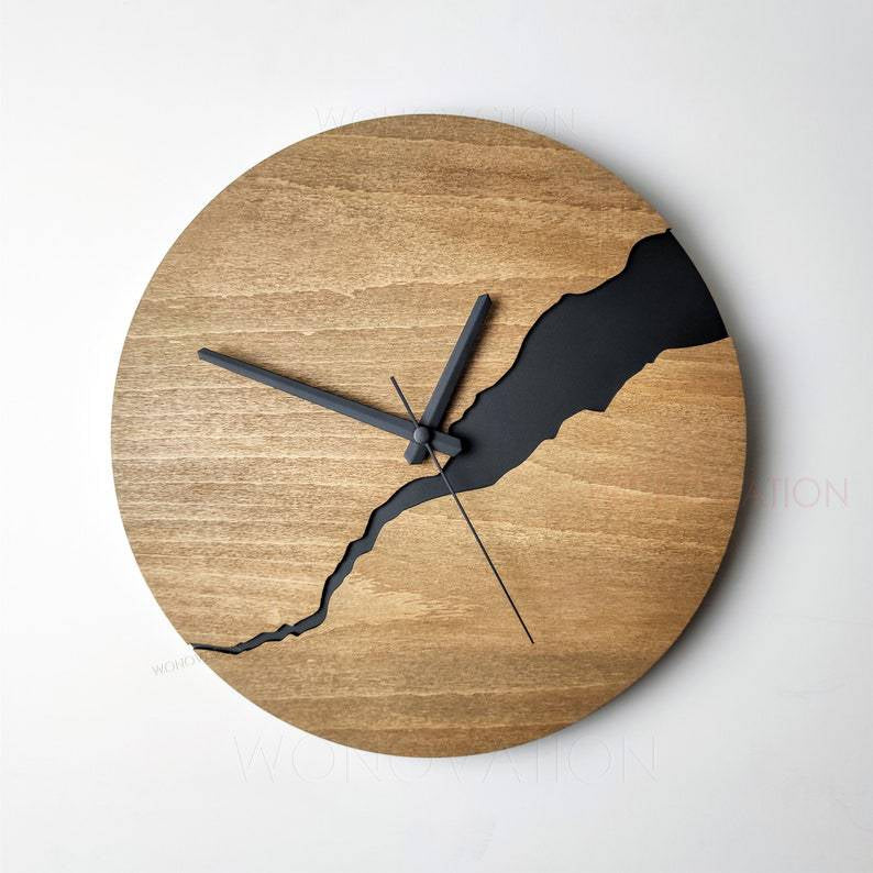 CrackedWood | Natural Artwork as a Clock