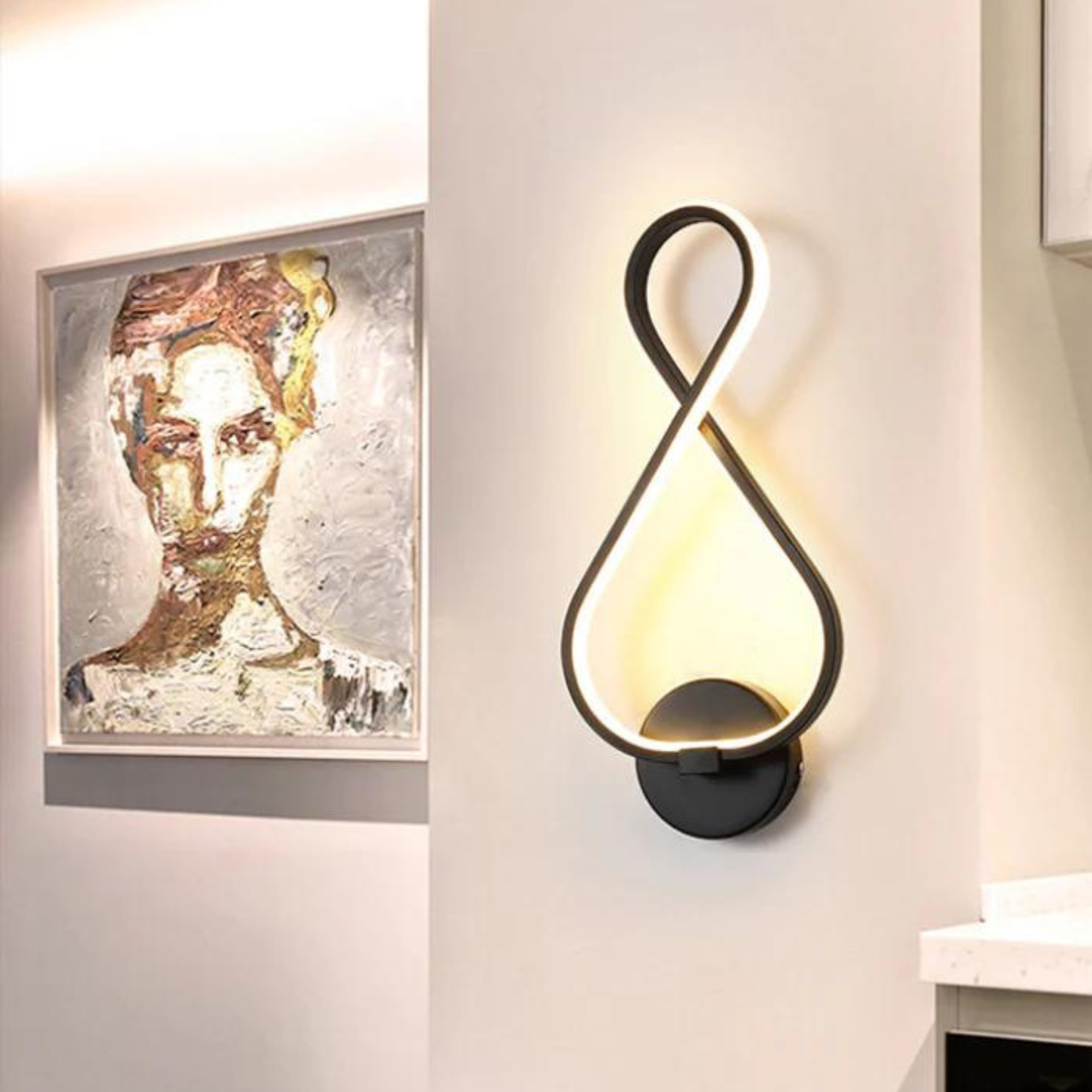 CurlGlow | Stylish Twisted Wall Lamp