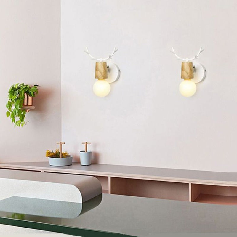 DeerGlow | Wall Lamp with Wood Details