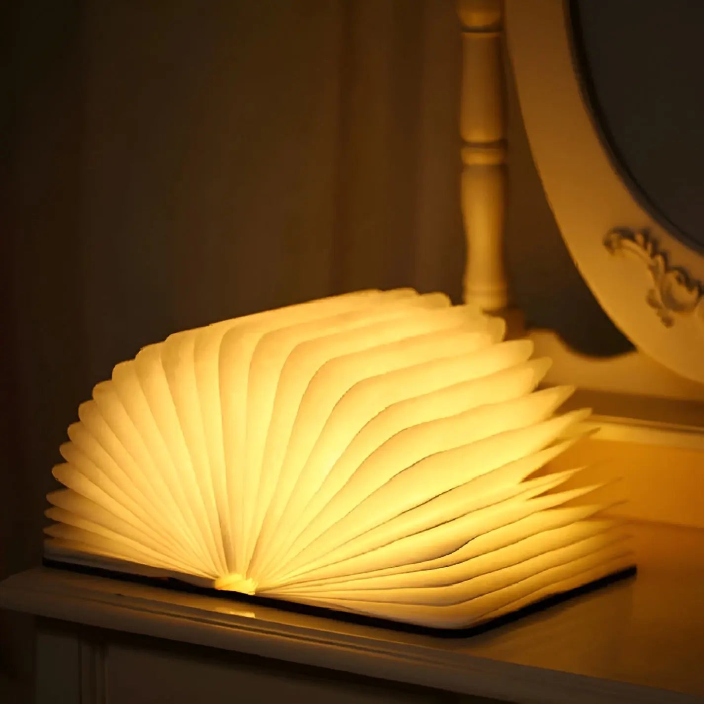 FlipLight | Wireless Foldable LED Book Light