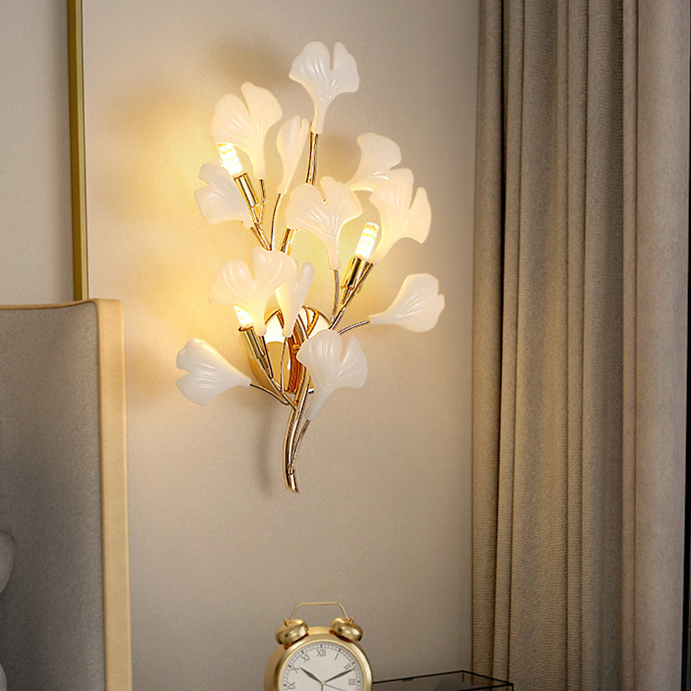 FloralGlow | Elegant Floral Wall Lamp