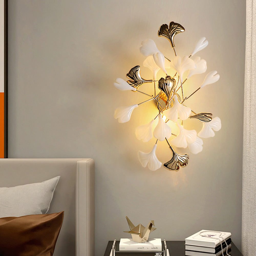 FloralGlow | Elegant Floral Wall Lamp