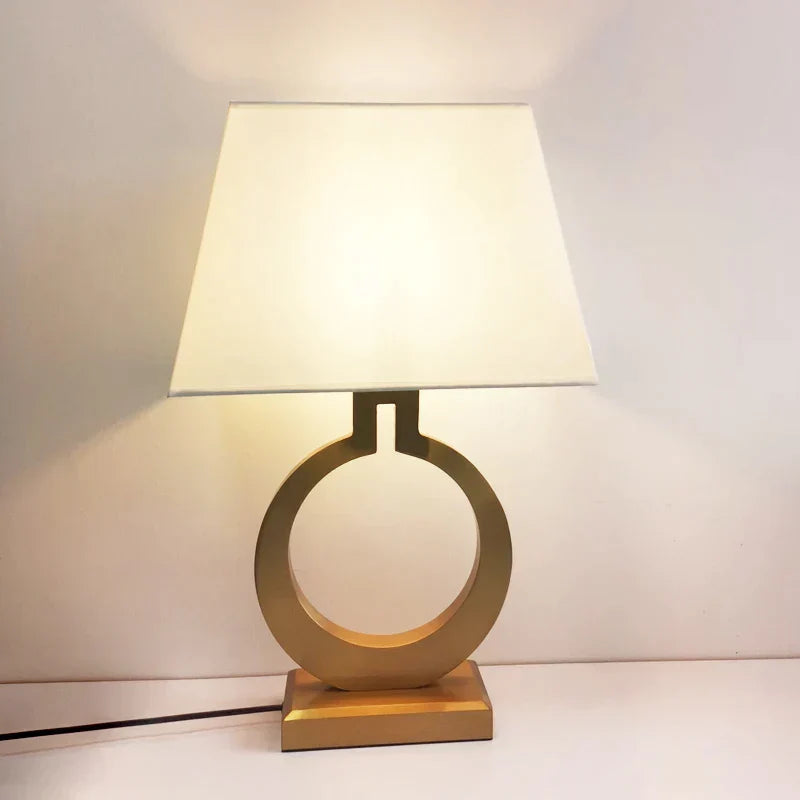 GleamRing | Chic Modern Table Lamp