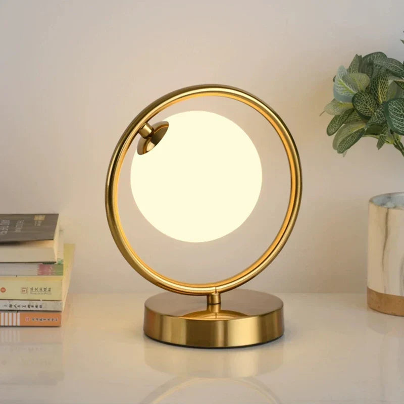 GleamSphere | Sleek Brass Globe Lamp
