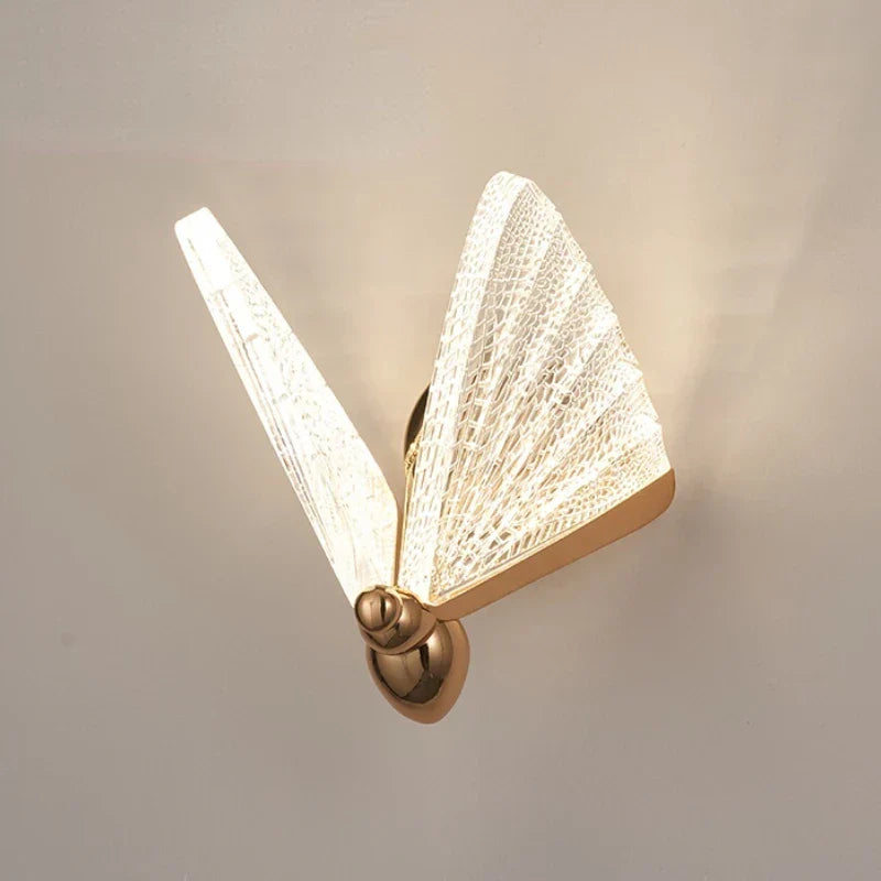 GlowWings | Elegant LED Wall Lamp with Feather Motif