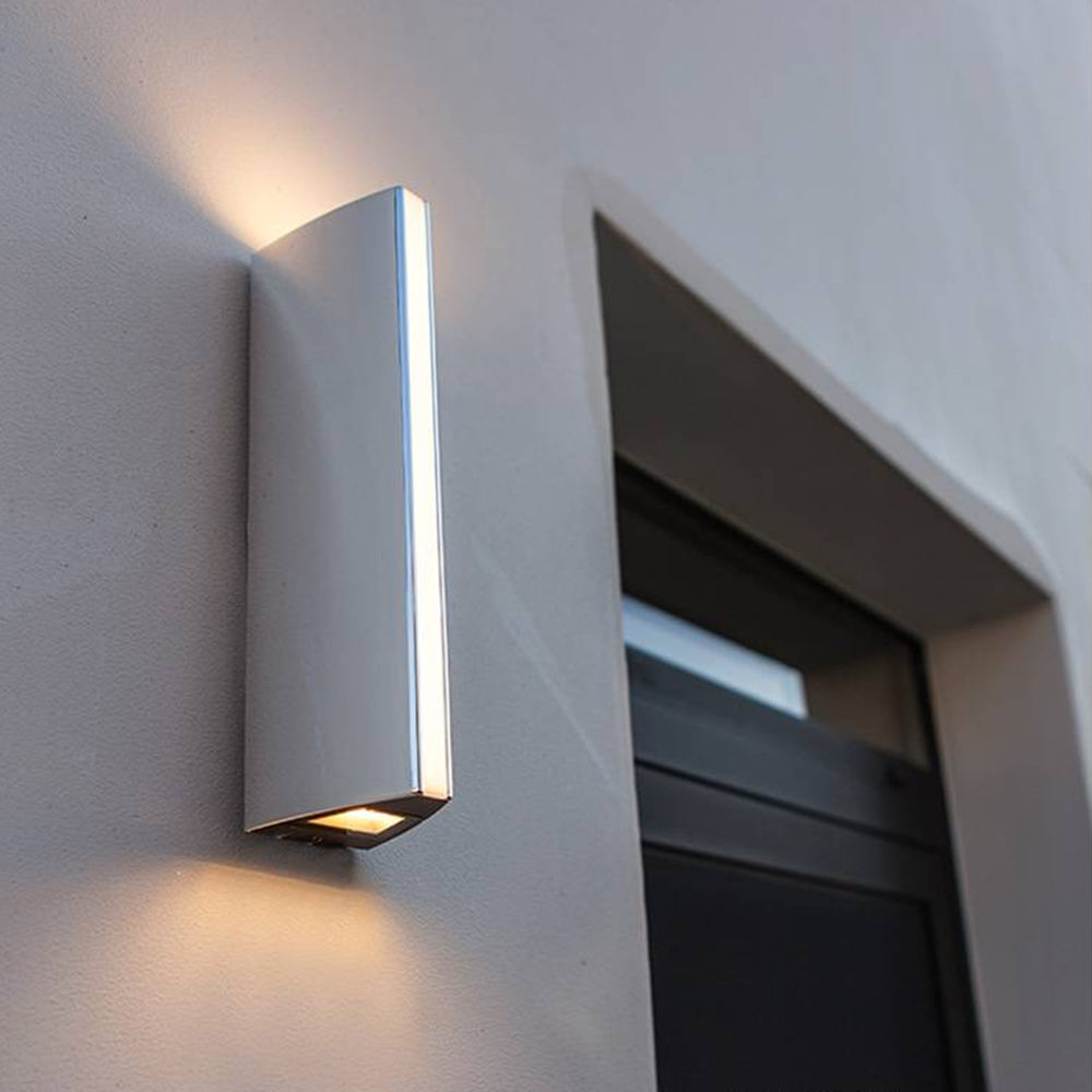 IllumiBox | LED Outdoor Lamp