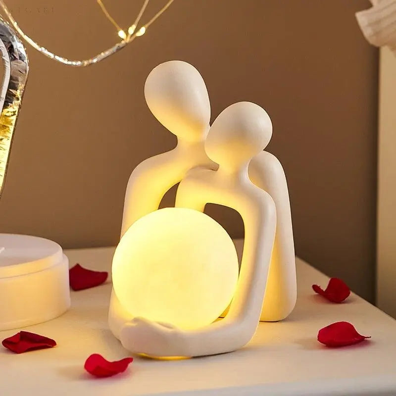 LoveLight | Classic Romantic Embrace Statue Lamp