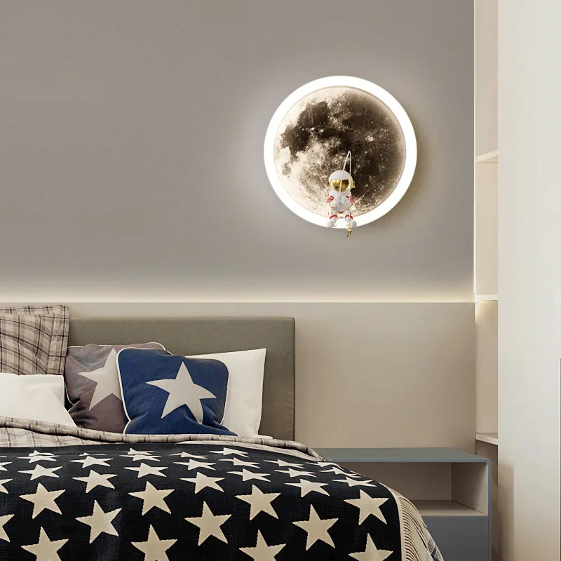 LunarCatch | Radiant Moon Wall Lamp