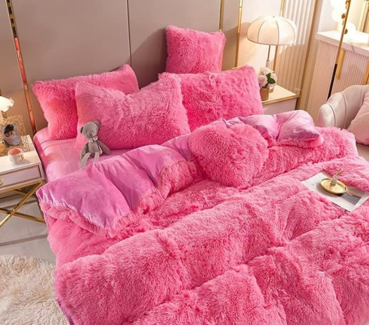 LuxePlush | Effortless Elegance and Comfort