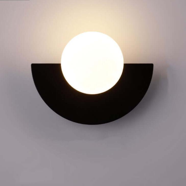 MoonBeam | Modern Half-Moon Wall Lamp