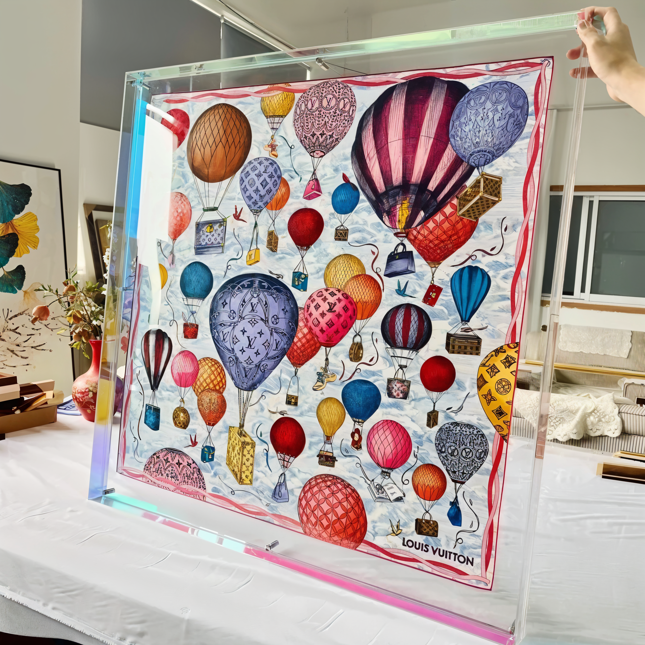 NeonBox | Neon acrylic frame for photos and memories