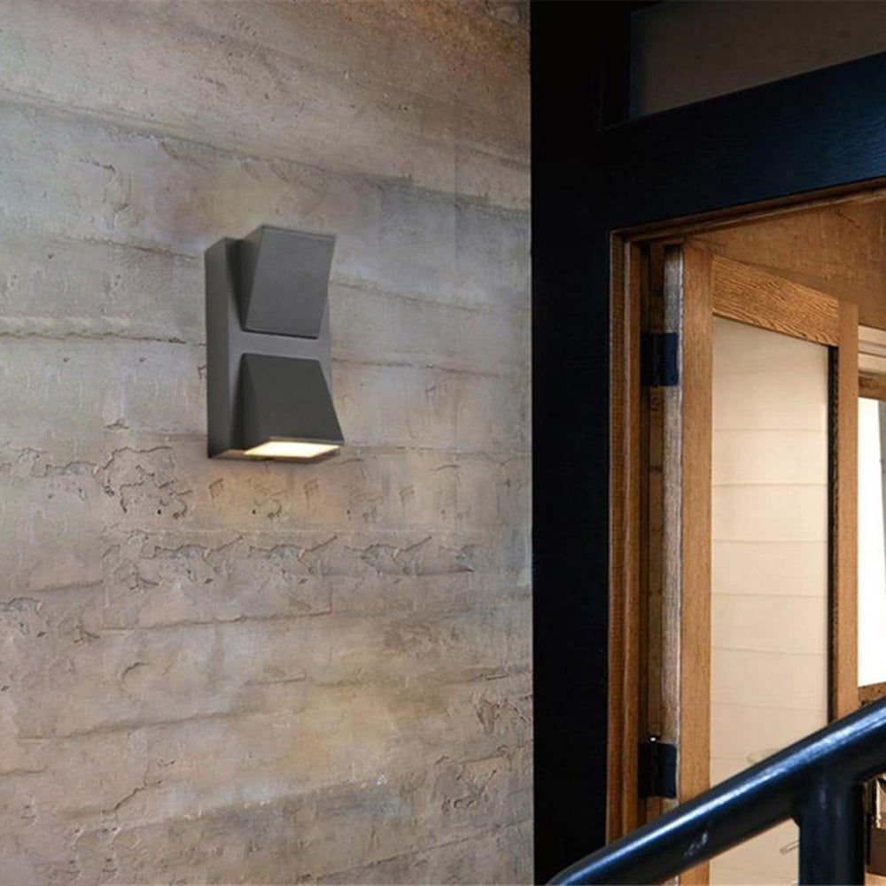 ShadowGuard | Geometric Outdoor Wall Light