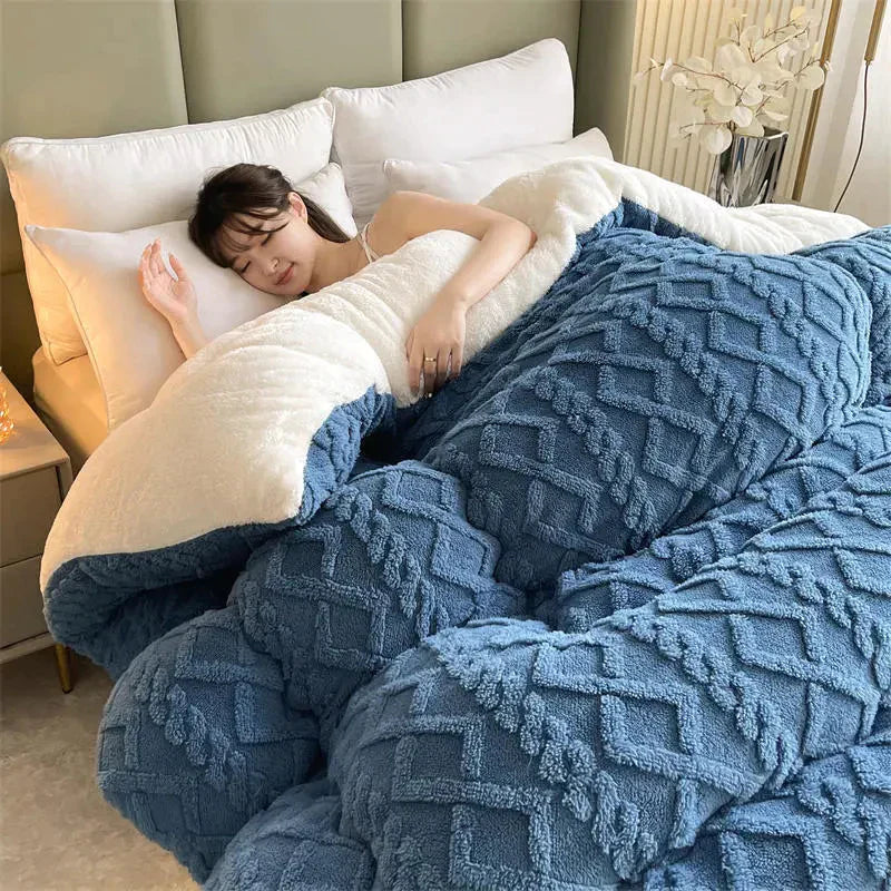 SnugHaven | Luxurious fleece winter duvet cover for warm and comfortable nights