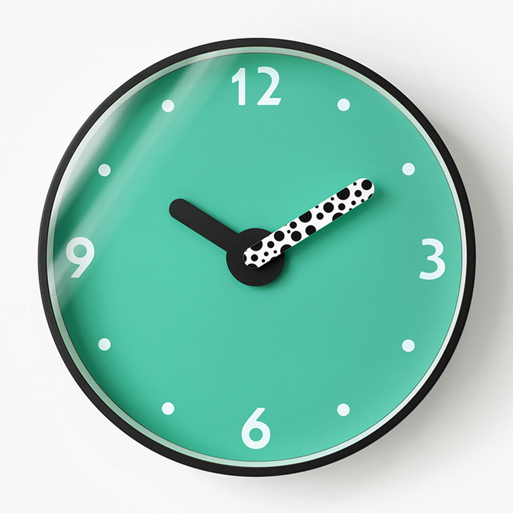SpotClock | Lively Dotted Clock