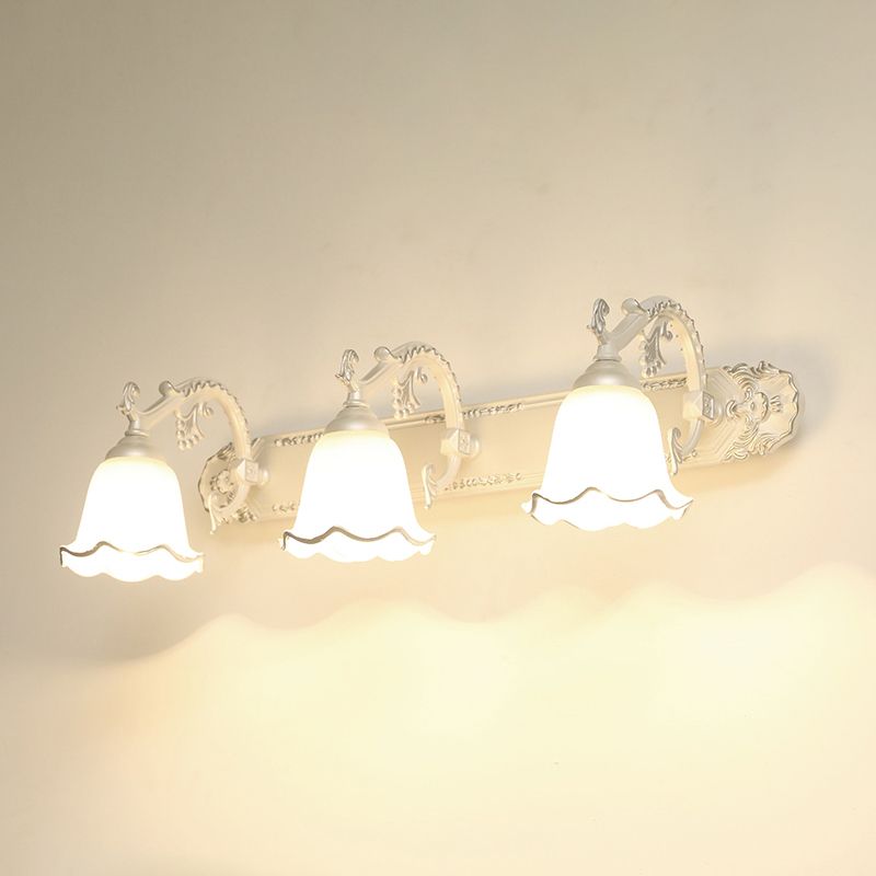 VintageLuxe | Vintage-Inspired Wall Lamp