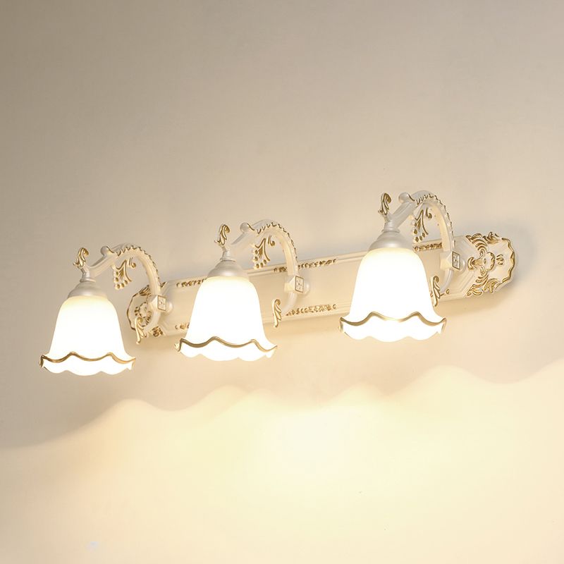 VintageLuxe | Vintage-Inspired Wall Lamp
